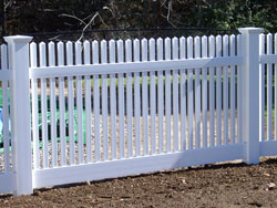 Highland Vinyl Picket Fence